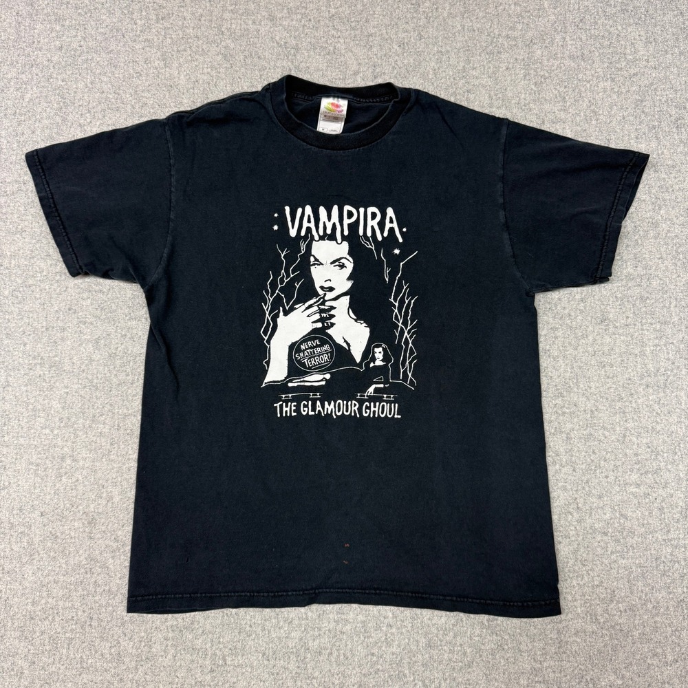Fruit of the Loom | Vampira Glamour Ghoul Graphic Shirt | M | Black | Horror Tee